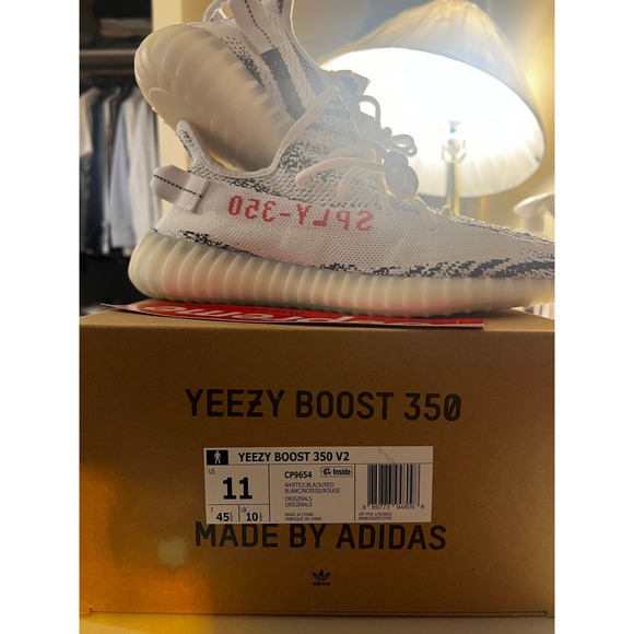 Size 11 - adidas Yeezy Boost 350 V2 \